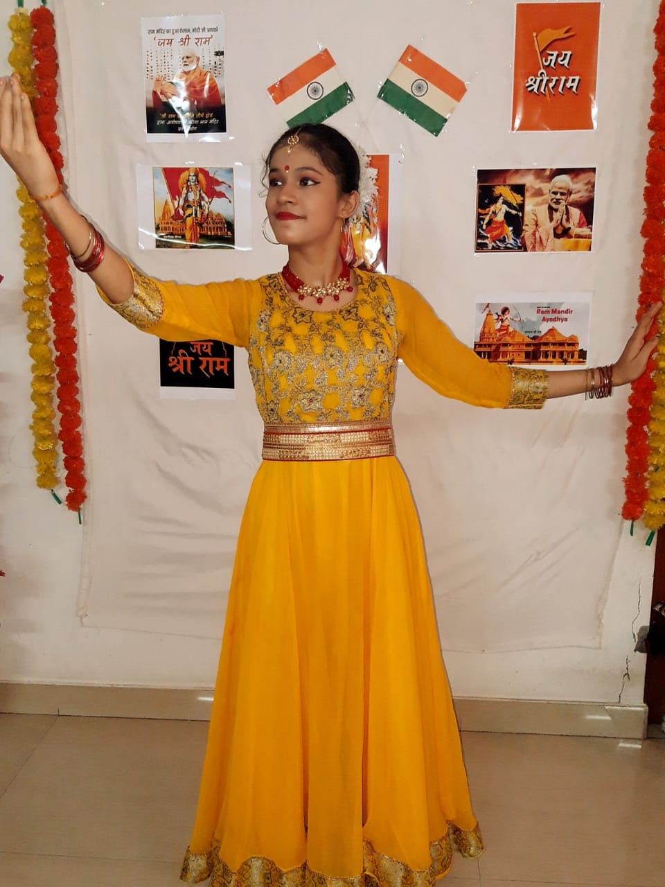 वैष्णवी शुक्ला ने एक घण्टे राम भजनों पर किया कथक, बॉलीवुड एवं क्लासिकल नृत्य