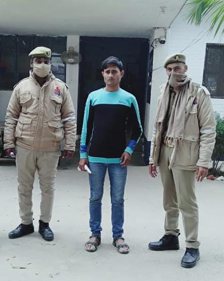 अवैध तमंचा व कारतूस के साथ एक वांछित अभियुक्त  गिरफ्तार
