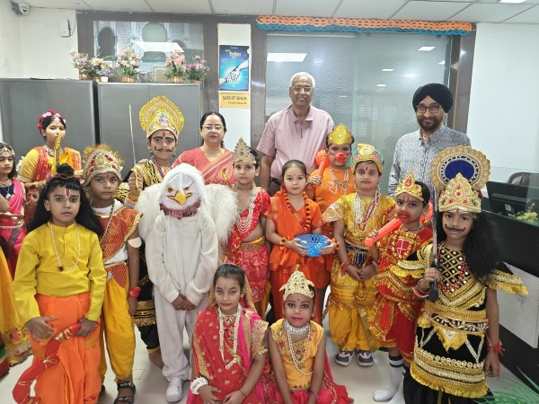 अवध कॉलेजिएट में हर्षोल्लास एवं श्रद्धा के साथ मनाया गया दशहरा उत्सव