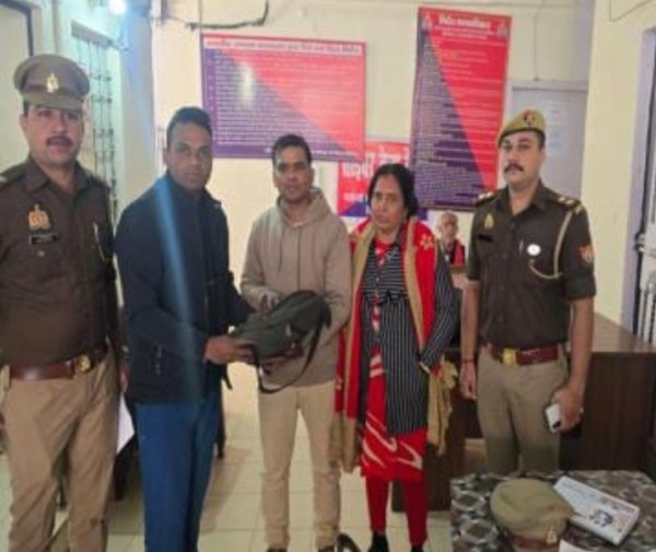 10 लाख की ज्वैलरी, नकदी और मोबाइल से भरा बैग खोया, नाका हिण्डोला पुलिस ने दो घंटे में ढूंढकर दंपत्ति को लौटाया