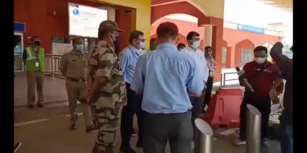 राजधानी लखनऊ के चौधरी चरण सिंह एयरपोर्ट का निरीक्षण करने पहुंचे डीएम अभिषेक प्रकाश