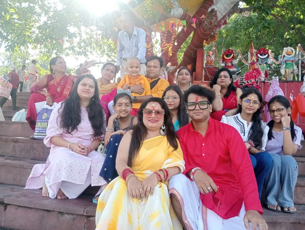 पत्रकार प्रशांत श्रीवास्तव के पुत्र का मुंडन संस्कार बड़ी धूमधाम से मनाया गया।