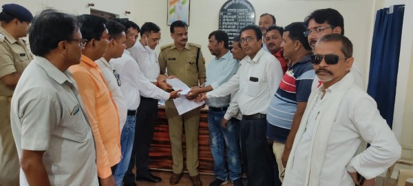 पत्रकारों पर दर्ज मुकदमें के विरोध में भारतीय राष्ट्रीय पत्रकार संघ ने सौंपा ज्ञापन