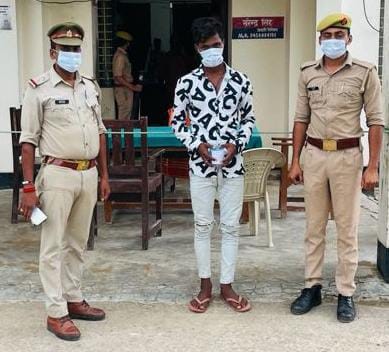 दो जिंदा कारतूस के साथ 1 अभियुक्त गिरफ्तार