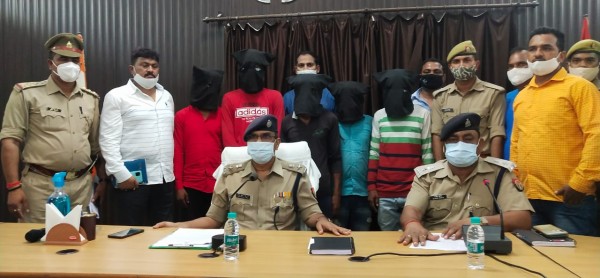 गाजीपुर पुलिस ने किया जुआ फड़ का भंडाफोड़, पाँच गिरफ्तार