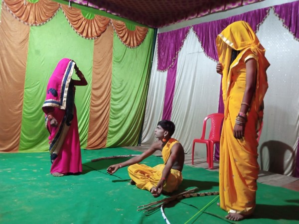 बाल मित्र मंडल रामलीला देखने के लिए लोगों का उमड़ा जनसैलाब