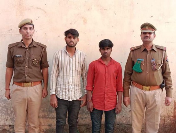 चोरी की मोटरसाइकिल के साथ 02 अभियुक्त गिरफ्तार