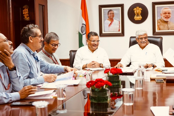 पर्यटन विकास की नई उड़ान के लिहये यूपी ने केंद्र के सामने रखे 12 बड़े प्रस्ताव