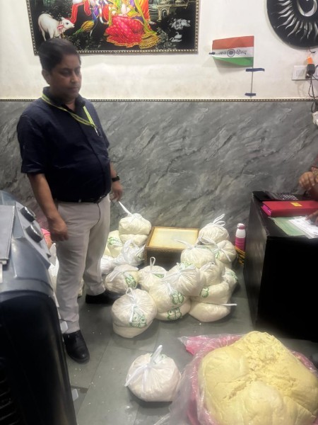 त्योहारों से पहले खोये में मिलावट पर बड़ा प्रहार
