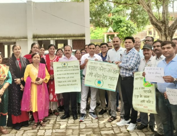 बीआरसी मूरतगंज में निकाली गई नव भारत साक्षरता रैली