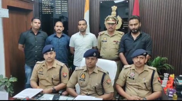 युवक की हत्या की गुत्थी, तीन शातिर आरोपी गिरफ्तार