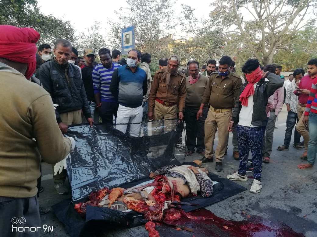 ट्रक की टक्कर से बाइक सवार शिक्षक की मौत, साथी गम्भीर