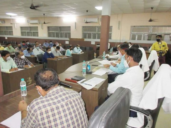 धरातल पर काम करें अधिकारी आंकड़े बाजी न करें ---नोडल अधिकारी संजय गोयल