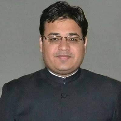जिलाधिकारी ने टक्कर गंज में कोरोना पॉजिटिव केस पाए जाने पर 25 मीटर एरिया को माइक्रो कंटेनमेंट जोन किया घोषित