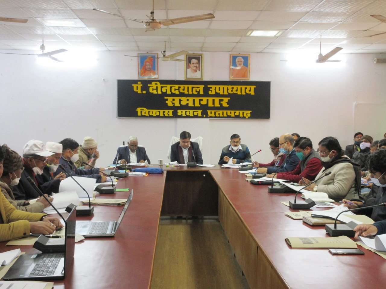 जिला स्वास्थ्य समिति (शासी निकाय) की डीएम ने की समीक्षा, दिये आवश्यक निर्देश