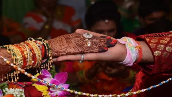 दहेज लोभी के साथ शादी करने से युवती ने कर दिया इनकार उड़ गए सब के होश