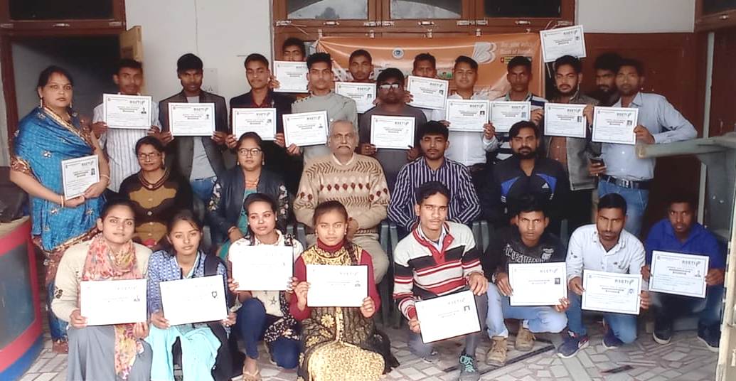 कम्प्यूटराइज्ड एकाउंटिग के 26 प्रशिक्षणार्थियों को स्वरोजगार स्थापित करने हेतु दिया गया प्रशिक्षण