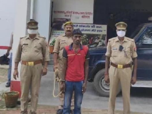 जमालपुर पुलिस ने 25,000 के इनामिया गोवंश तस्कर को किया गिरफ्तार