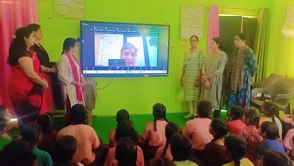 जब बेटियाँ पूछने लगीं सवाल, तब योगी सरकार ने दिया ‘मिशन समाधान'