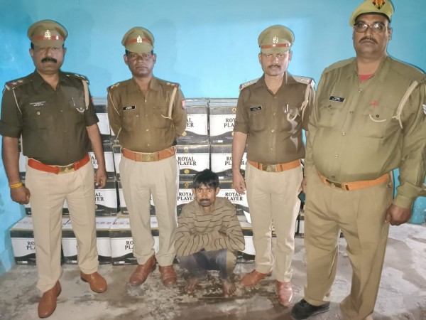 एक अभियुक्त गिरफ्तार, 82 पेटी अवैध शराब बरामद