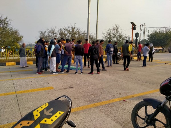 मोपेड सवार को बस ने पीछे से मारा टक्कर मौके पर हुई मौत