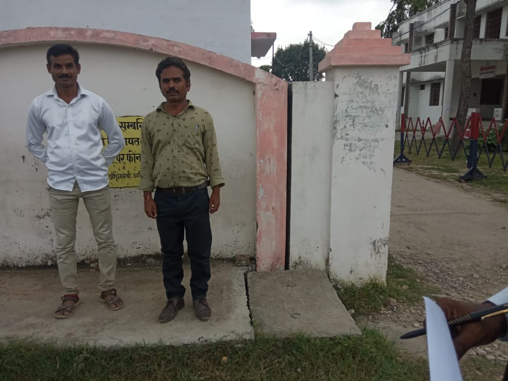 बेवफा पत्नी की फरियाद लेकर युवक पहुंचा पुलिस कप्तान कार्यालय