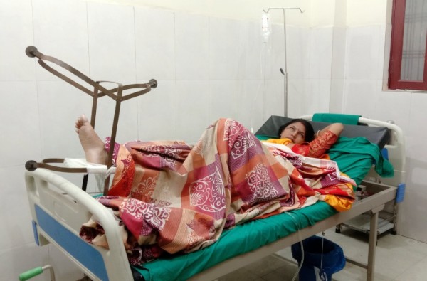 सड़क दुर्घटना में सपा महिला नेता गंभीर रूप से घायल