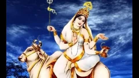 शारदीय नवरात्रि: नवरात्रि का पहला दिन आज, मां शैलपुत्री की हुई पूजा-पाठ