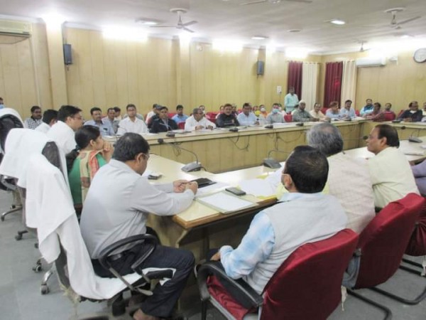 विधानसभा सामान्य निर्वाचन- 2022 की समस्त व्यवस्थाएं समय से पूर्ण कर ली जाएं-- जिलाधिकारी